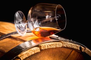 Scotch vs Whiskey vs Whisky: What's the Difference - DrinkableGifts Blog