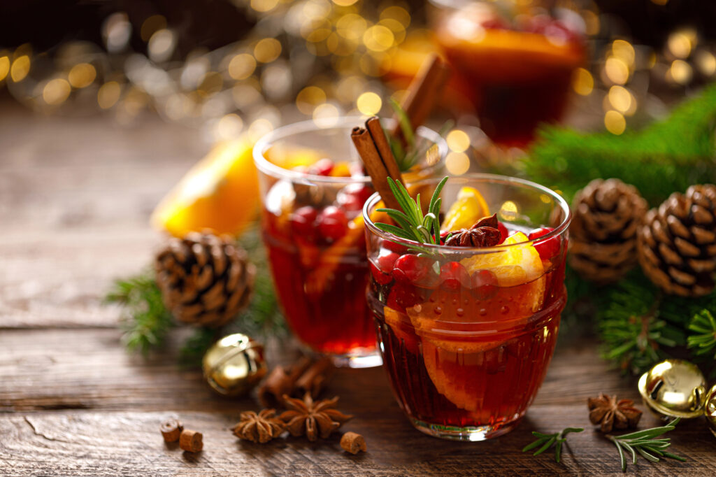 mulled wine is a favorite holiday drink for wine enthusiasts. 